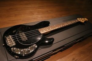 MUSIC MAN STING RAY 4 Used  w/ Hard case