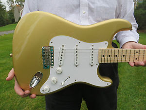 Fender Custom Shop Custom Deluxe Stratocaster 1956 Reissue NOS RARE Aztec Gold