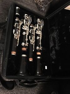 Yamaha CSGii Bb and A Clarinet set