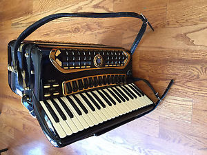 Stradavox Stereo Classic Eldorado Accordion - Excellent Condition