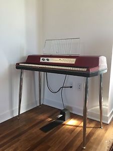 Wurlitzer 200 Electric Piano w/ Legs & Sustain Pro Serviced
