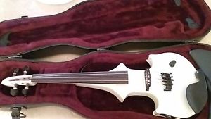 Zeta Jazz Fusion 4 String with zeta case