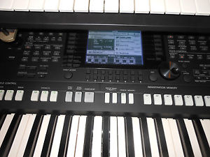 Yamaha PSR-s750 61 Key Arranger