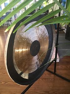 WUHAN GONG 34" WITH MALLET AND STAND.