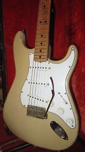 Vintage 1972 Fender Stratocaster Electric Guitar 4 Bolt Light Weight '60's Parts