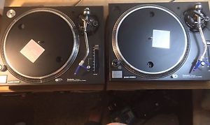 2 Technics SL-1210MK5 DJ Turntables ( DUST SHELLS INCLUDED ) MINT