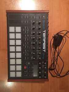 Dave Smith Instruments TEMPEST Analog Drum Machine