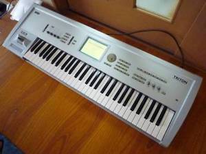 Used Korg TRITON 61 keyboard synthesizer Workstation EMS Free tracking ship