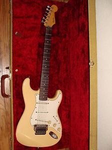 FENDER STRATOCASTER MIJ FLOYD ROSE BRIDGE