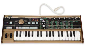 Korg MicroKORG 37 Key Synthesizer Vocoder Arpeggiator MIDI Dual Oscillator DSP