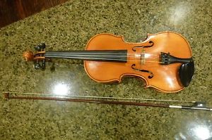 4/4 Full Size Stroebel Violin with Bow and Case Local Pick Up Option