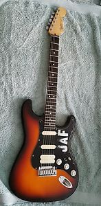 FENDER STRAT PLUS USA 1993 MINT CONDITIONT WITH  ORIGINAL CASE.