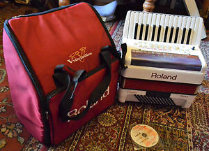 Roland FR-1 Electric Accordion with accessories & Roland Carry Bag boxed