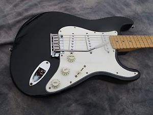 FENDER STRATOCASTER 1995 AMERICAN STANDARD 50th ANNIVERSARY CLEAN! G&G case new