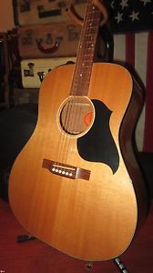 Original 2002 Gibson Songbird Dreadnought Acoustic Guitar Natural w/ Case