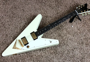 Video! 2007 Gibson Reverse Flying V Aged White Ebony Fretboard