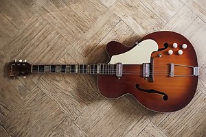 Silvertone 1425 Aristocrat 1960s 2 Color Sunburst w/ Handmade Custom Case