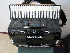 Musictech Digital Box Electronic Accordion