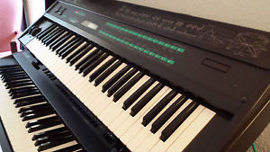 Yamaha DX7 with SuperMAX! 512 Memory Locations! Stunning Condition!! More!