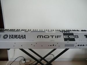 YAMAHA Motif ES8 88 key Professional Synthesizer
