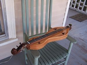 DELUXE BEARD DULCIMER