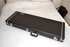 USA Fender Big Apple hardtail Stratocaster with case