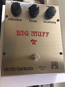 Electro-Harmonix Big Muff Pi V2 (Ram's Head) 1975 Silver