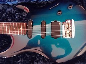 Music Man Luke II Limited Edition 2007 Blue Dawn Steve Lukather