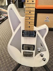 Reverend Billy Corgan Signature Guitar in white (with hardshell case)