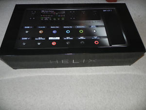 Line 6 Helix Multi-Effects Guitar Effect Pedal w/ Line 6 Helix Bag