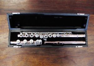 PreOwned HAYNES Classic Q4 Flute in 10 karat GOLD - Ships FREE WORLDWIDE
