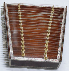 SANTOOR INDIAN HARP PANDIT SHIV KUMAR SHARMA DULCIMER WITH FIBRE GLASS CASE