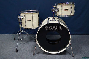 Yamaha Recording Custom Shellset in "Stage White" - 22,12,15"