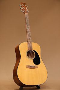 Martin, D18, 1976, Good Condition, Flat top, with Hard Case