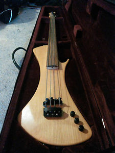 Zeta Crossover Fretless Active Bass Guitar