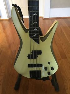 Hamer USA Kip Winger Owned Impact Bass.