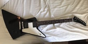 Gibson Explorer Electric Guitar w/Case (Black, Ebony)