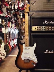 Used Fender Japan ST54-75RV Sunburst electric guitar Stratocaster Fender Japan u