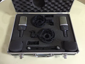 Coppia di microfoni a condensatore AKG C214 Stereo Set con accessori COME NUOVI!
