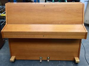 Kemble Light Oak 7 Octave Small Upright Piano Plus Free Bench