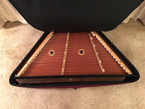 Dusty Strings D45 Hammered Dulcimer outfit w/dampers, case and stand