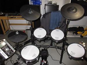 Roland TD-9SX Electronic Drum Set (used)