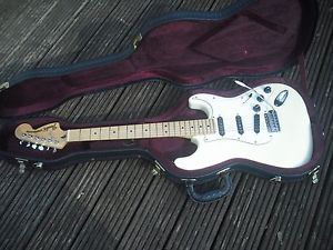 Fender Bitsa Stratocaster,Blackmore alike! Vintage White.maple Neck. TP case.