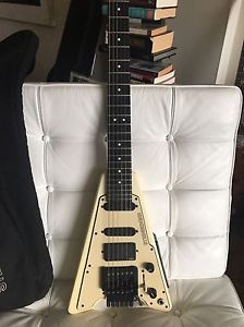Steinberger Newburgh Mini Vee. Original.