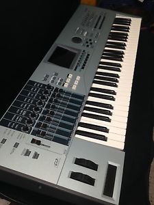 Yamaha MOTIF XS6 Keyboard Synthesizer