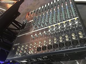 Yamaha EMX5014C with Yamaha SM10HII Oak 