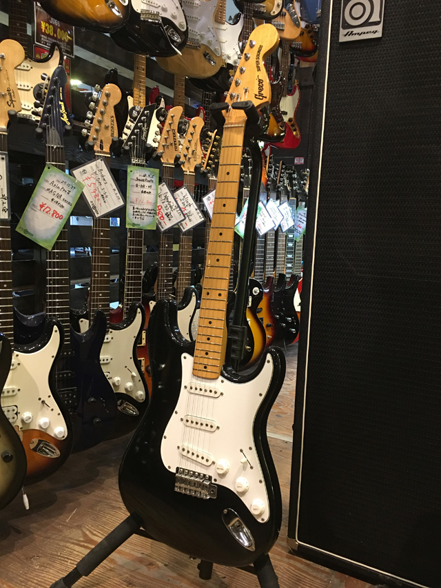 Used Greco SE450 Black used electric guitar Greco Guneko Stratocaster from JAPAN