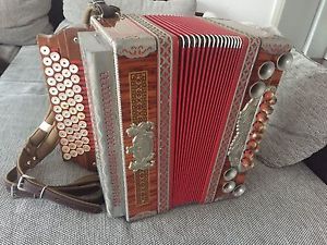 ÖLLERER SOLIST Steirische Harmonika Akkordeon  4-Reihig 12 Bässe  inkl.Koffer !