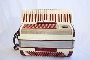Scandal Accordion 41 Key, 120 Bass, 428/53 w/ Case, Excellent Cond.