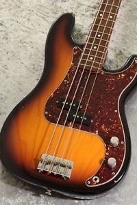 Fender USA American Vintage '62 Precision Bass-3tone Electric Bass Guitar